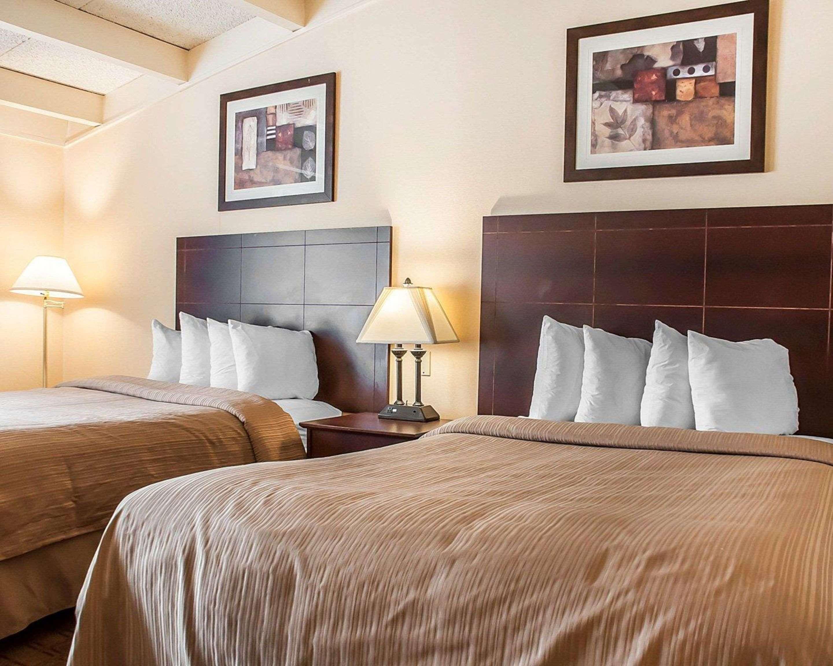 Inn Quality Airport 3*