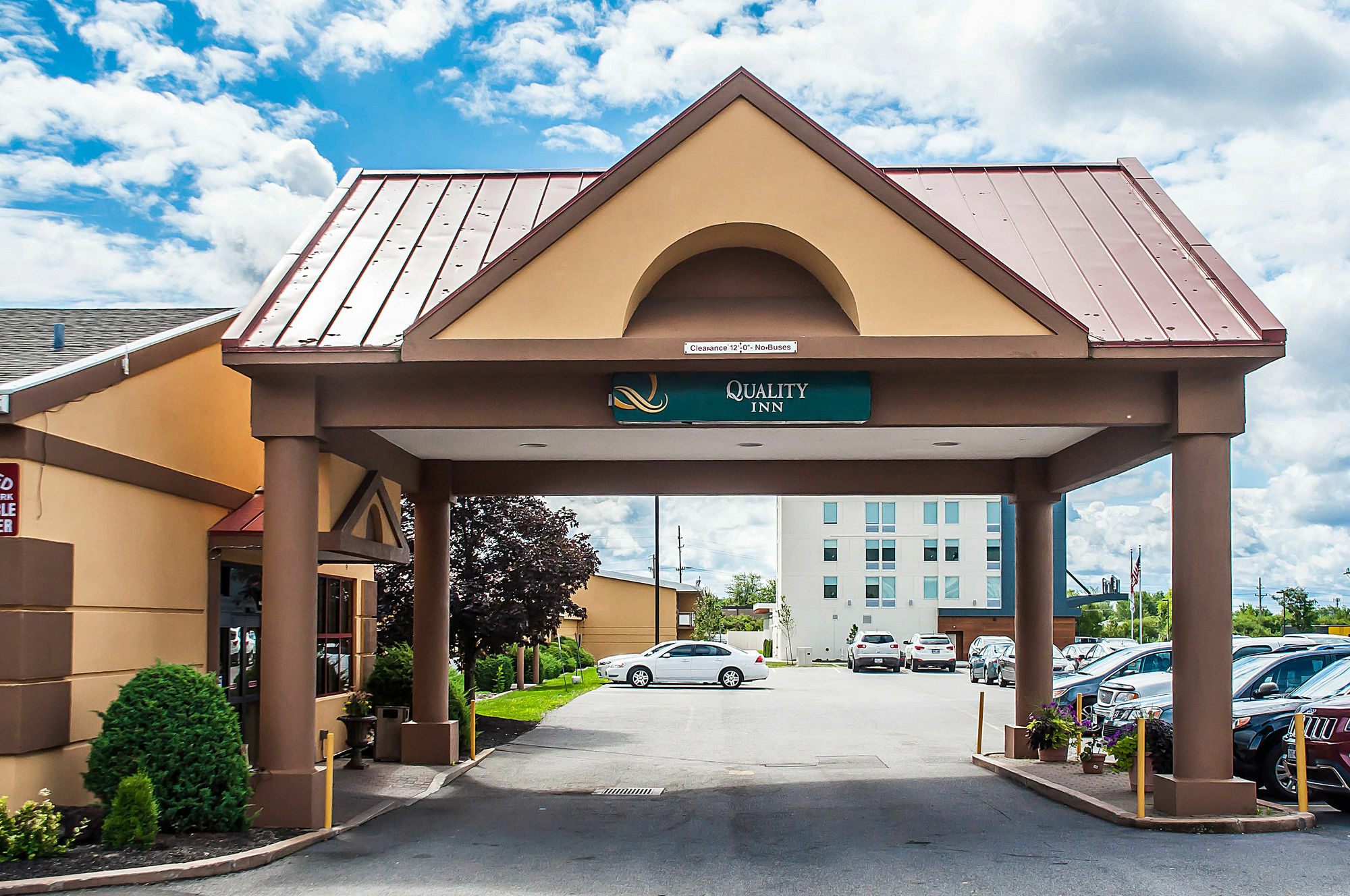 Quality Airport Inn Cheektowaga